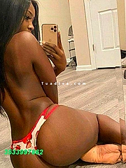 Appena arrivata in città completissima