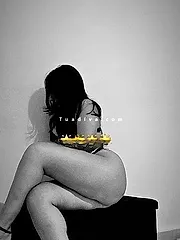 Fascino Italiano a Milano: Incontro di Passione e Discrezione