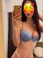 Scopri l'Eleganza Rumena: Incontro di Piacere a Prato