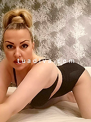 HOT BIONDA‼️ VIDEOCHIAMATA/ IN MACCHINA TUA/ DA TE/DA ME