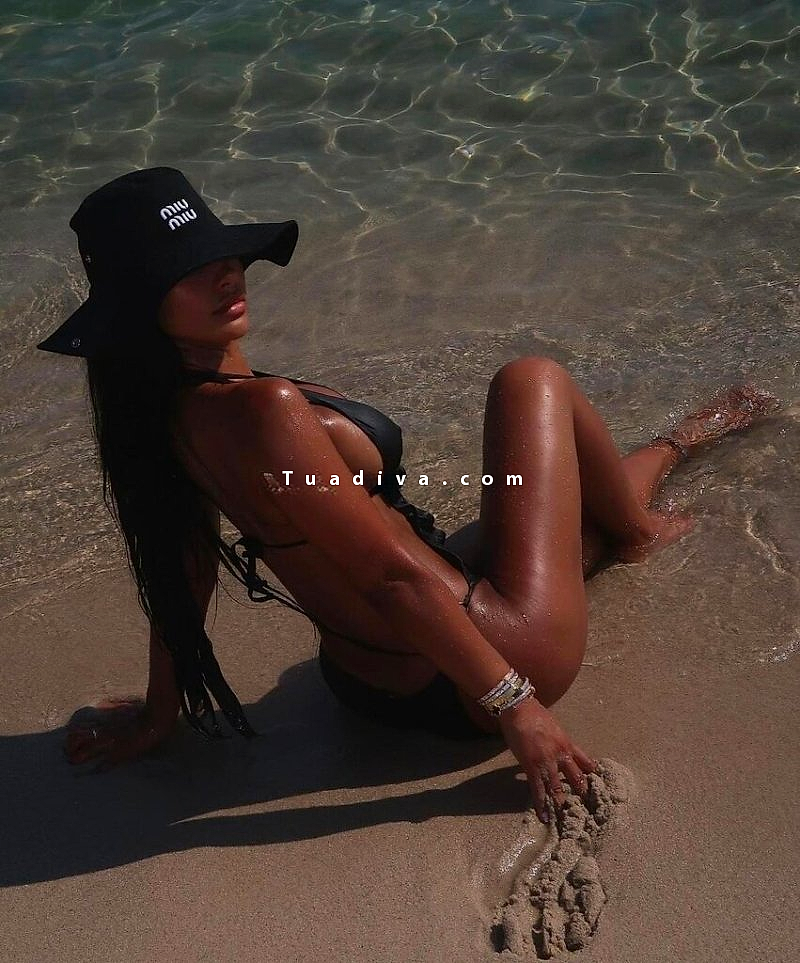 Isabella Ferraz #2
