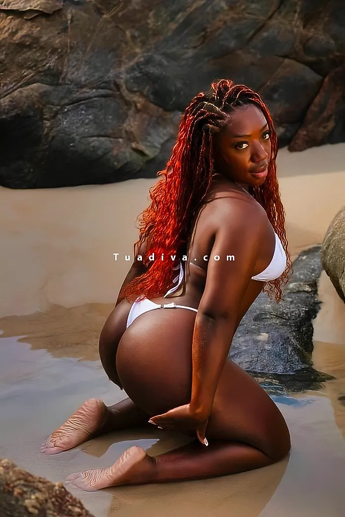 Rafaela Almeida #9