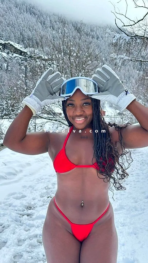 Rafaela Almeida #10