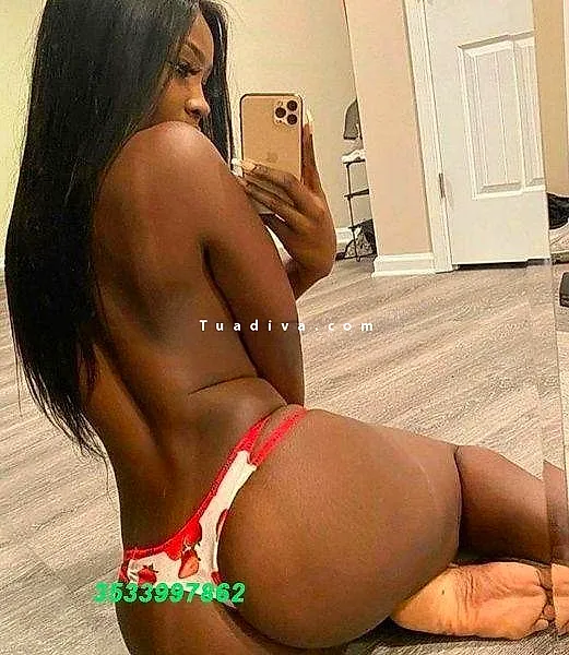 Appena arrivata in città completissima #1