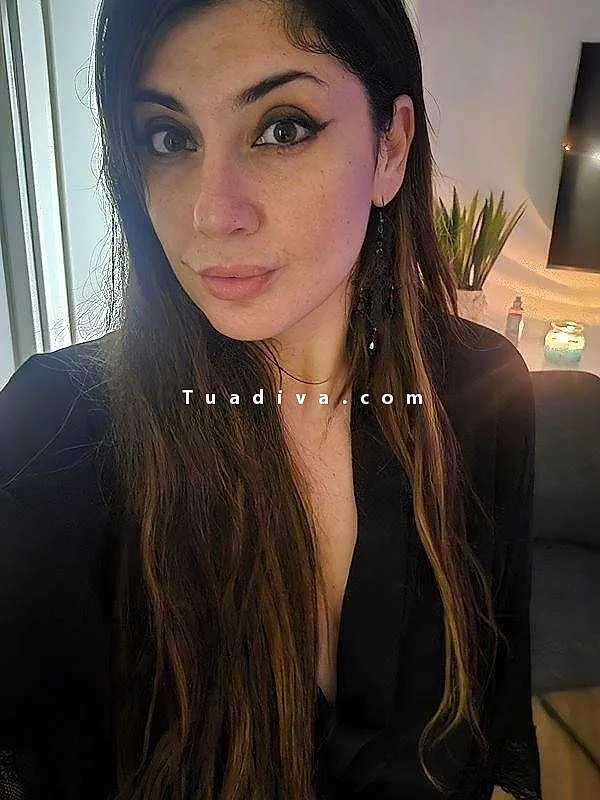 Esplora i tuoi sensi con Sofia: un'esperienza unica a Bari #1