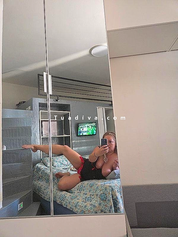 Sensuale Incontro con una Bionda Ungherese a Cagliari: Massaggi Erotici e Molto Altro #4