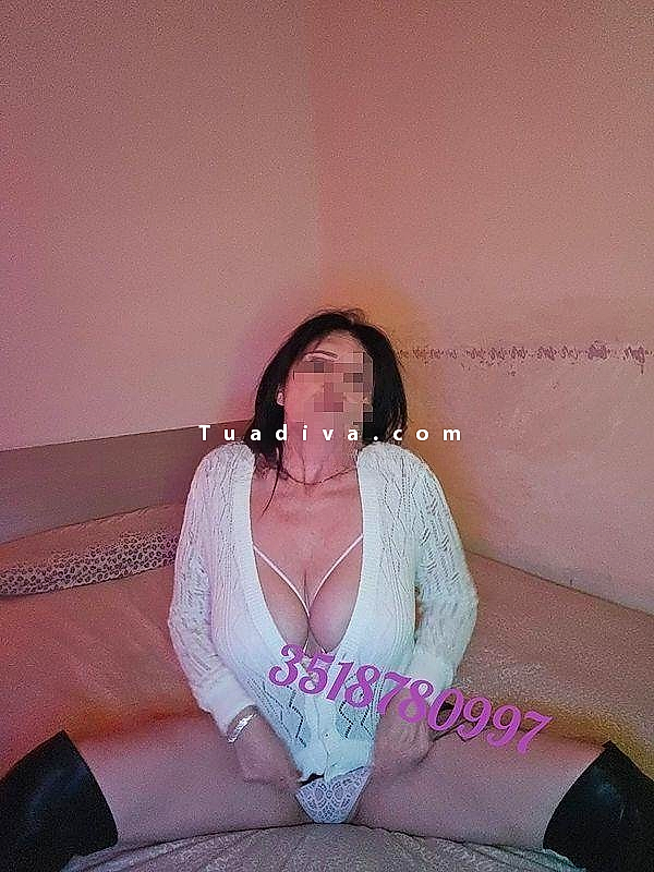 Curvosa Italiana Bruna Offre Massaggi Erotici e Videochiamate a Bologna #2