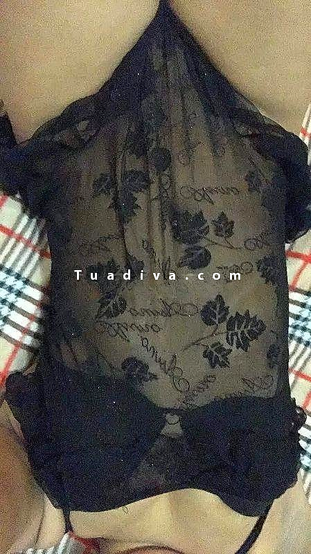 Caserta: Incontro piccante con una bruna naturale di 21 anni #3