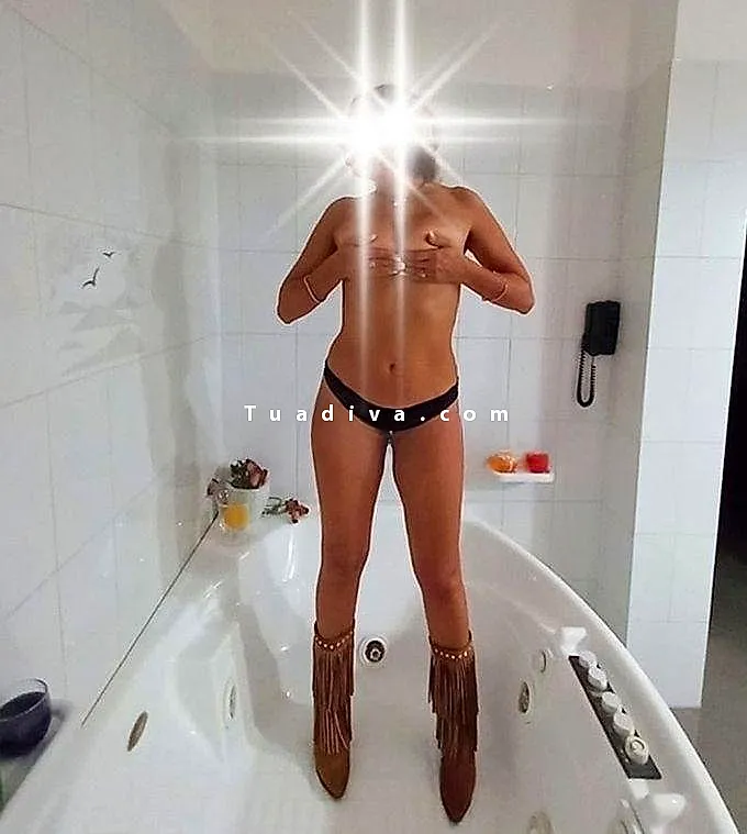 ⚡✨✨😘 Sono Italiana MILF L'UNICA SU ROMA CON LA SEX TERAPY. Una SEX THERAPIST sensuale e con le forme al punto giusto! DI CHE SI TRATTA? #2