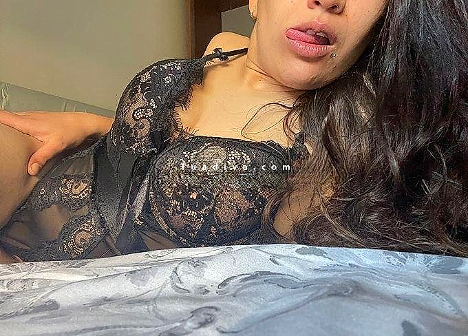 Giulia Romana: Esperta di Piaceri Proibiti e Massaggi Erotici a 24 Anni #3