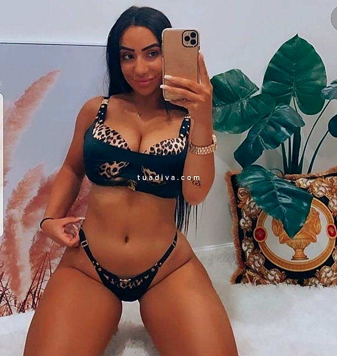 Certosa APPENA ARRIVATA!!💯% REALE 🌺 FIGA SUCCOSA DA LECCARE - 69 E POMPINO NATURALE💗 COMPLETA - MASSAGGIO PROSTATICO.. #1