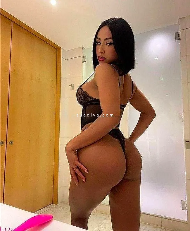 APPENA ARRIVATA ITALO BRASILIANA BELLISSIMA RAGAZZA MORA POMPINI DA URLO...🤩🥰🤩🥰🤩 #1