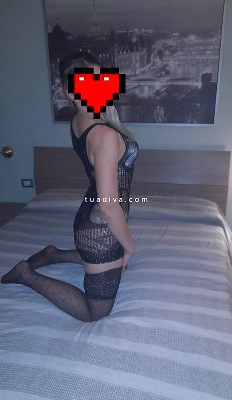 EMMA APPENA ARRIVATA REGINA DEI POMPINI🆘🔥LE EMOZIONI NON SI RIFIUTANO SI VIVONO!!!🔥FONDOSCHIENA DA URLO #4