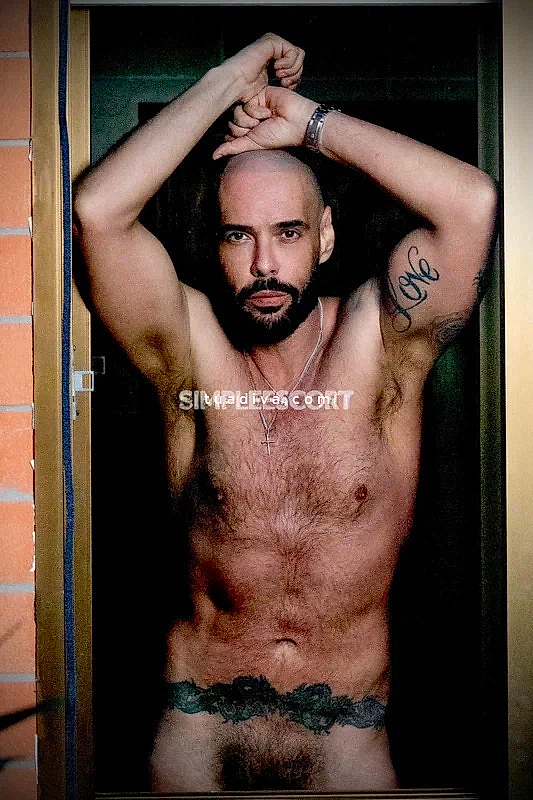 Massimo Della Torre - Massaggiatore/Escort per Uomini a Bologna #3