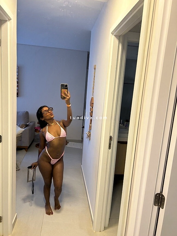 Bia Freire #1