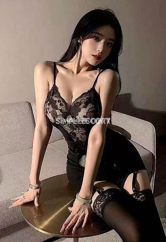 Regina del Piacere: Massaggi Erotici e Fantasie Senza Limiti #4